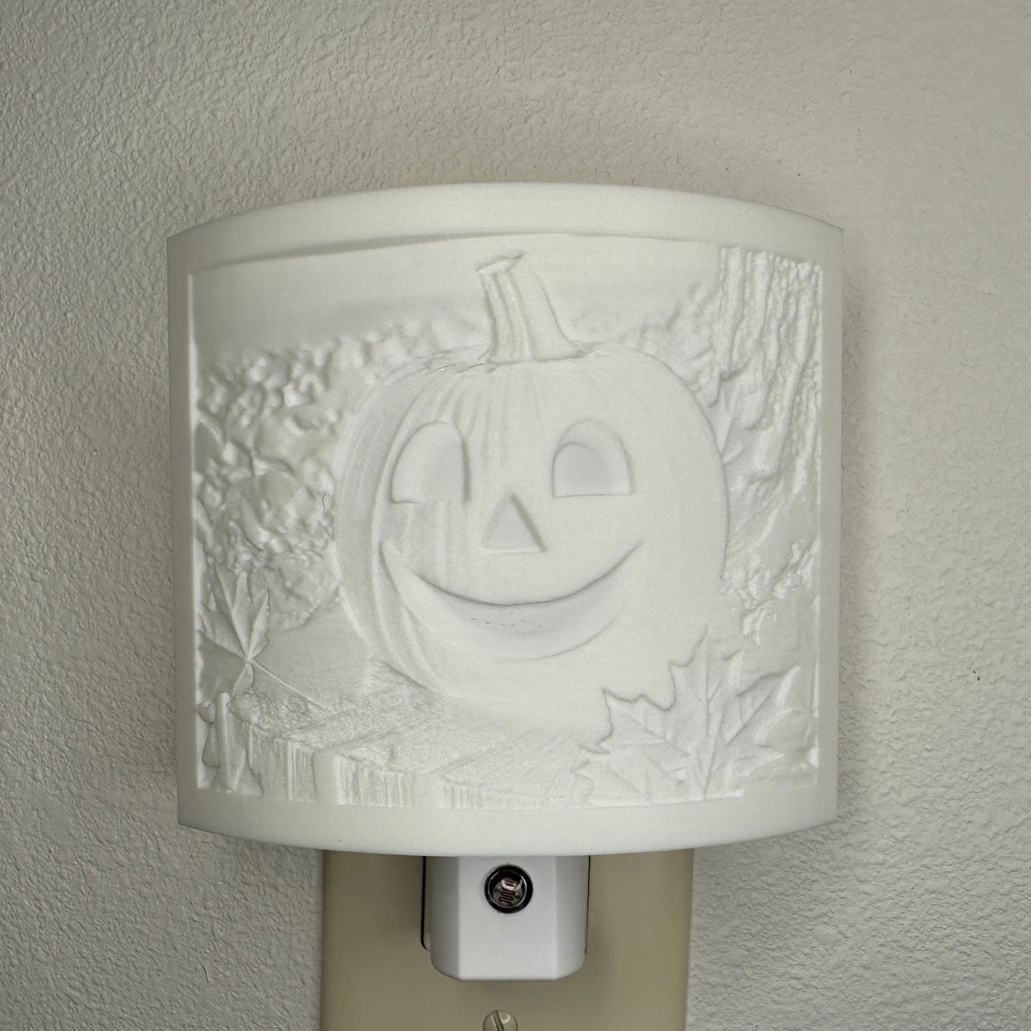 Smiling Jack O' Lantern Night Light: Whimsical Halloween Decor