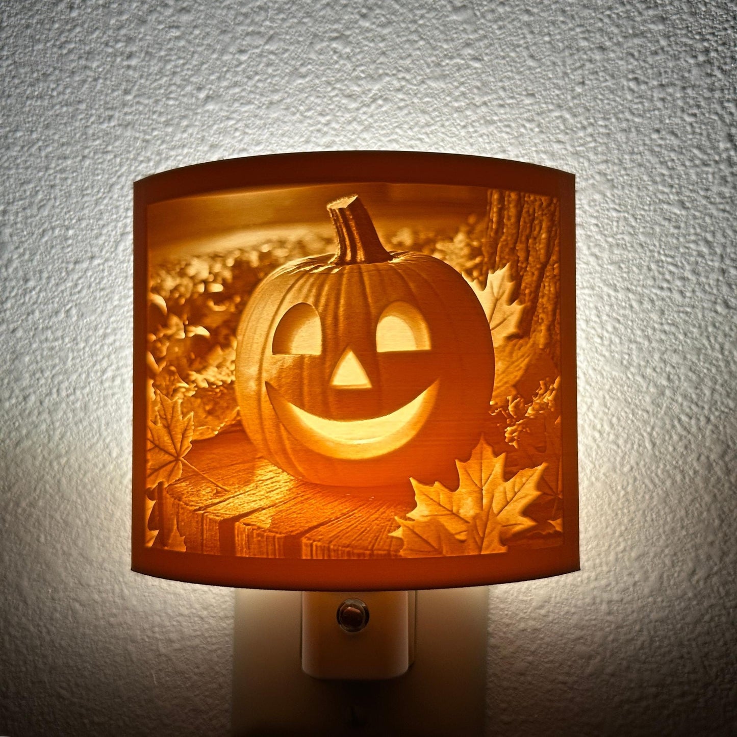 Smiling Jack O' Lantern Night Light: Whimsical Halloween Decor