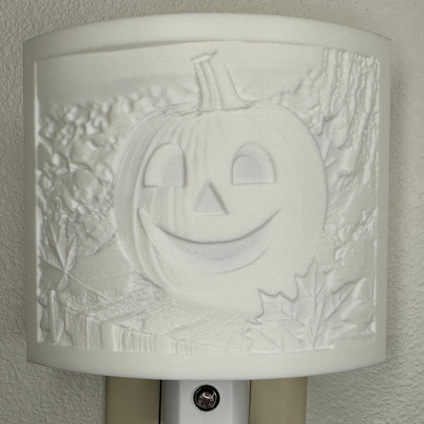 Smiling Jack O' Lantern Night Light: Whimsical Halloween Decor