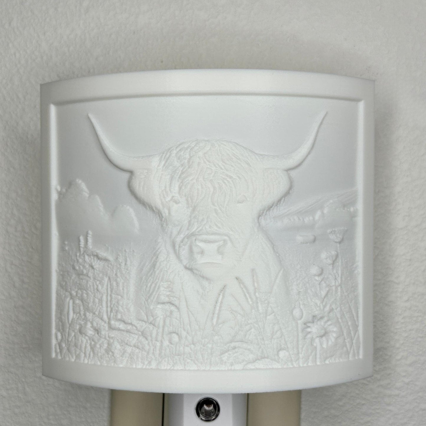 Highland Cow Night Light | Rustic Farmhouse LED Plug-In, Auto On/Off
