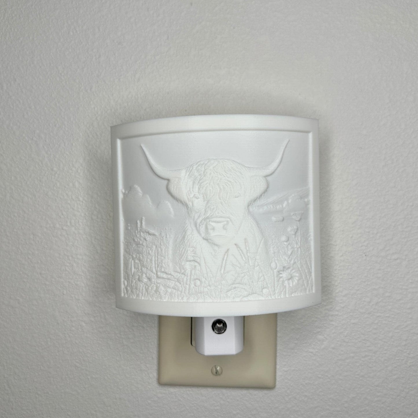 Highland Cow Night Light | Rustic Farmhouse LED Plug-In, Auto On/Off