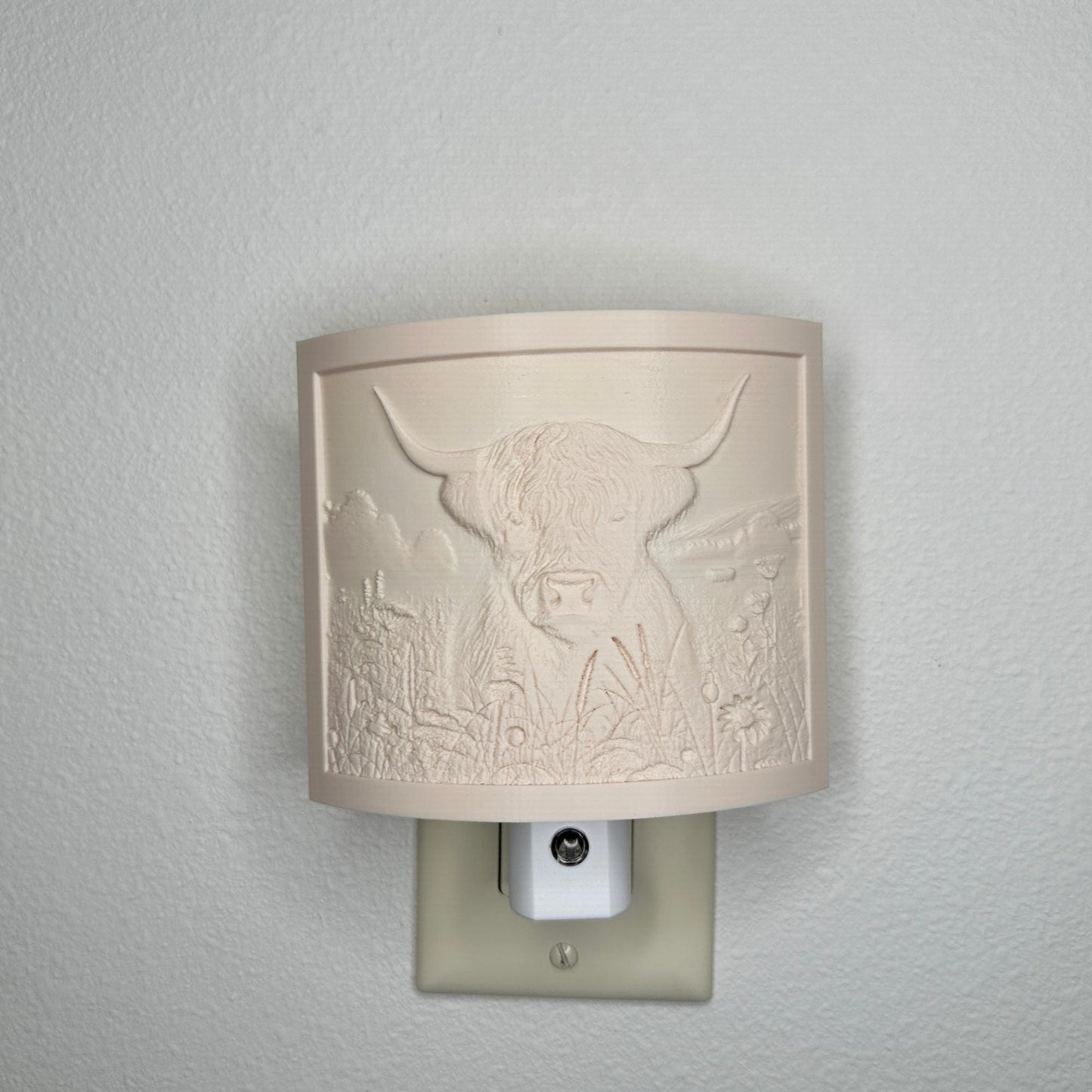 Highland Cow Night Light | Rustic Farmhouse LED Plug-In, Auto On/Off