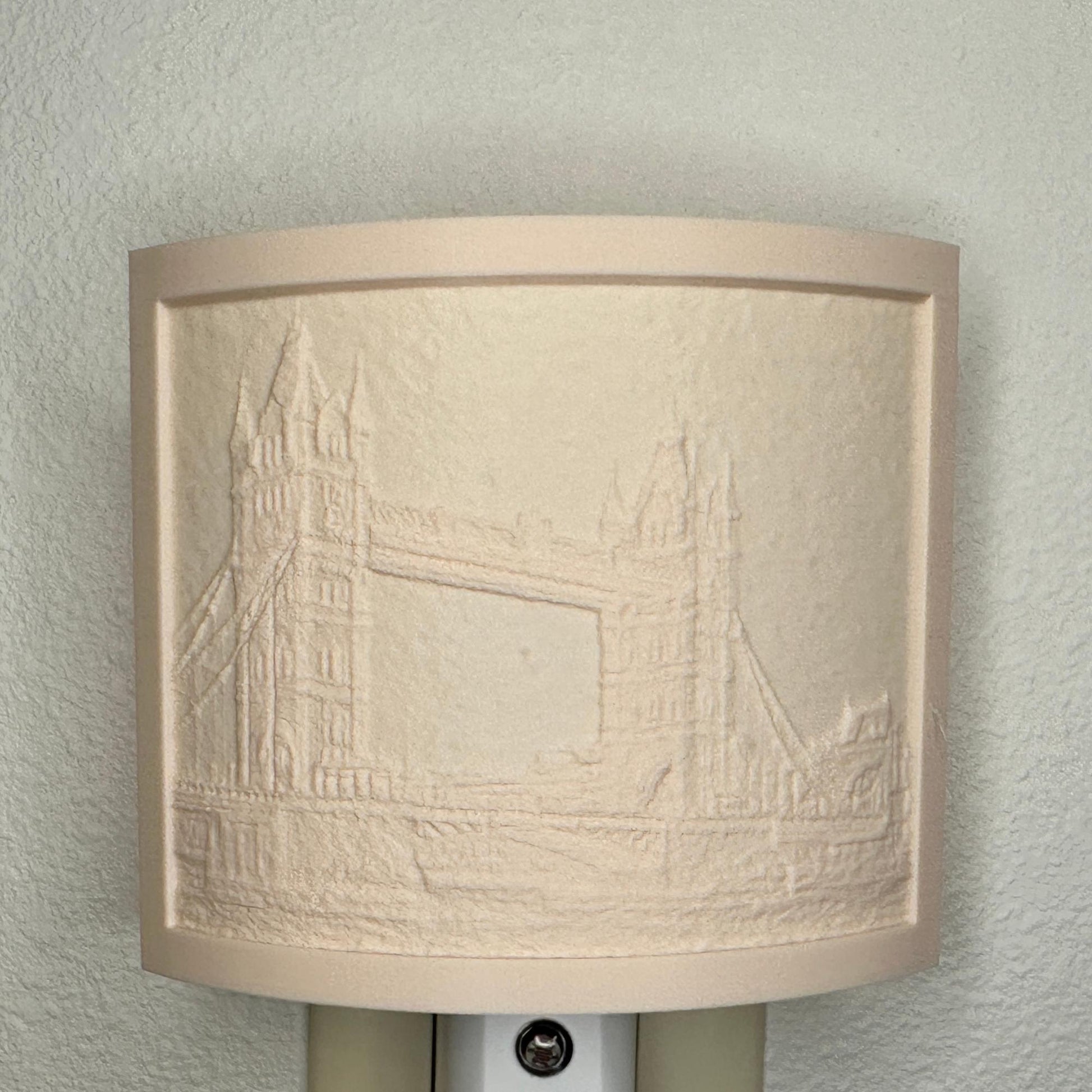 Beige Tower Bridge lithophane night light with embossed London bridge cityscape design, curved travel-themed decor for bedrooms, offices, hallways, or architecture lovers.