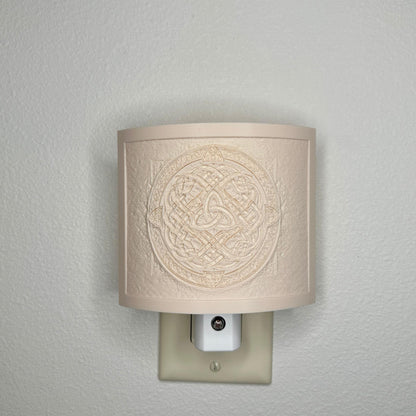 Celtic Knot Night Light – Auto On/Off Plug-In LED – Triquetra Wall Light