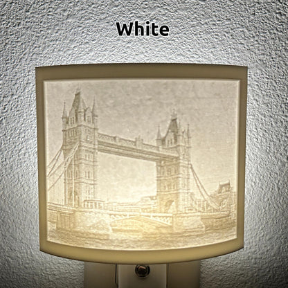 White Tower Bridge lithophane night light featuring a detailed London bridge cityscape, softly glowing curved travel-themed decor for bedrooms, offices, hallways, or architecture enthusiasts.